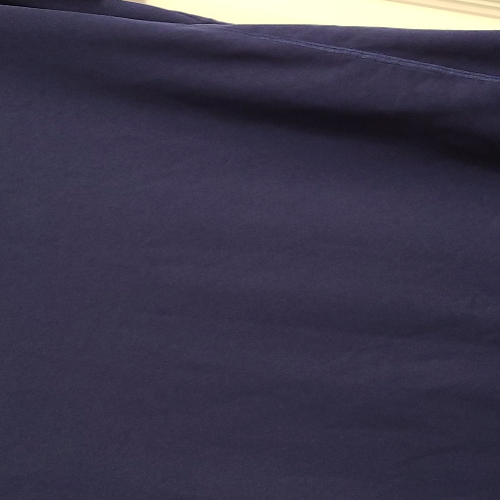 Workout top - Picture 2 of 2